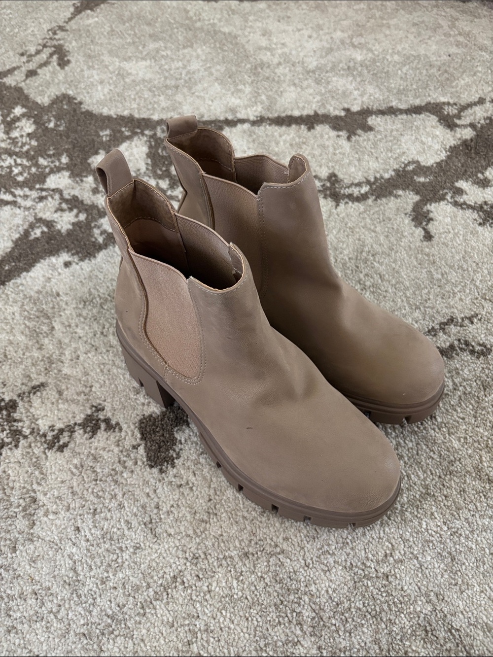 MIA- Ivy Lug Sole Taupe Chelsea Ankle Boots!!